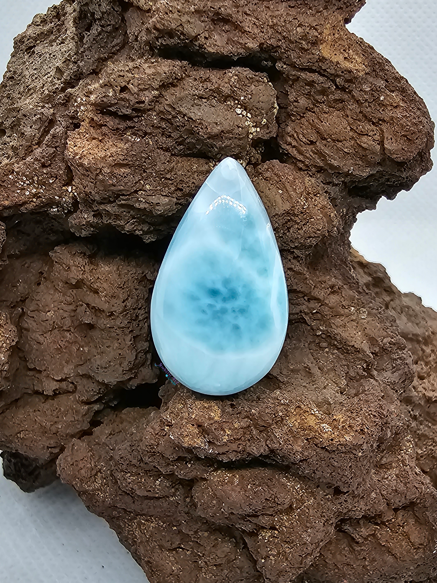 Larimar AAA+ LR-x-x-00151