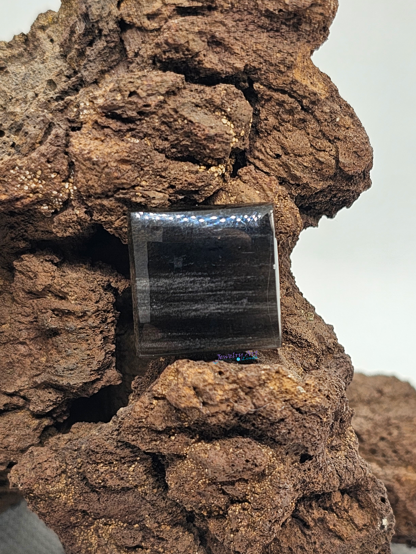 Obsidian OT-x-x-00136