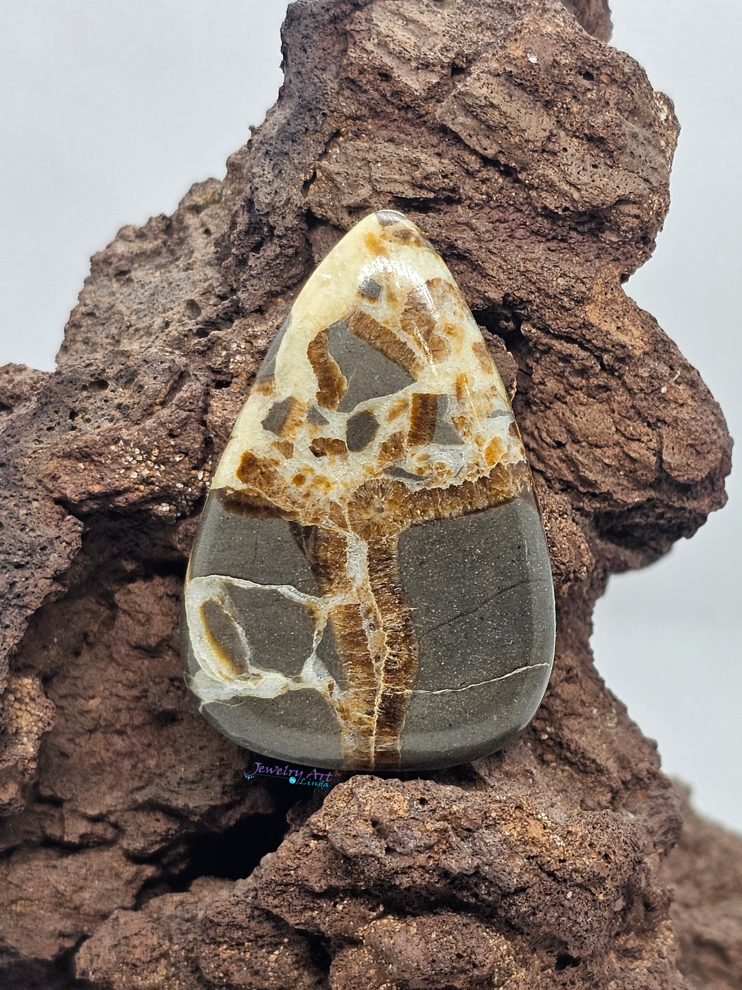 Septarian Nodule SN-x-00012-02