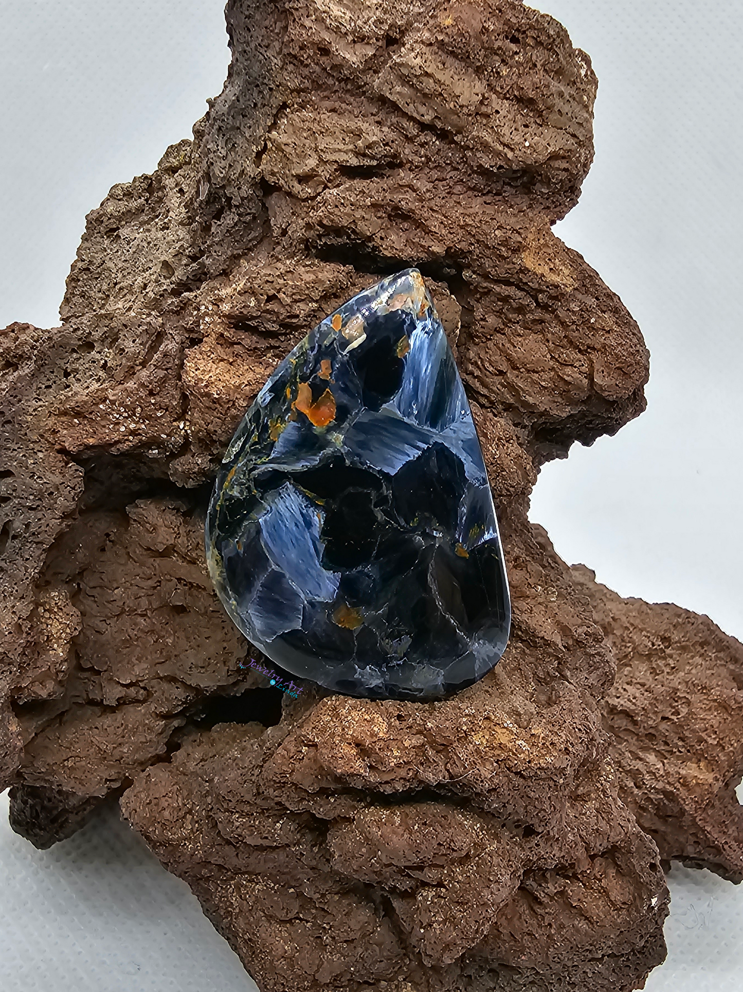 Pietersite OT-x-x-00135
