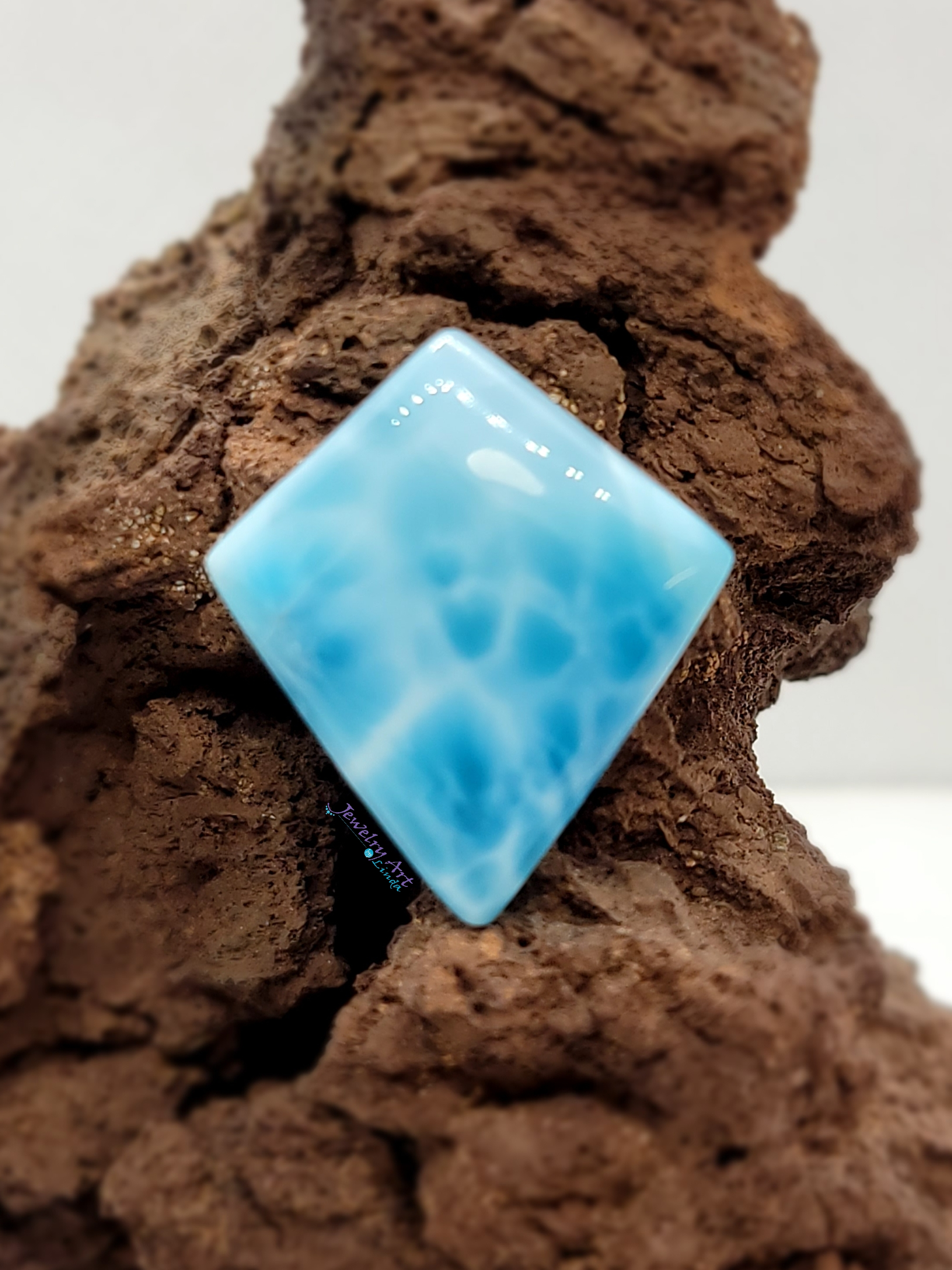 Larimar AAA+ LR-x-x-00128