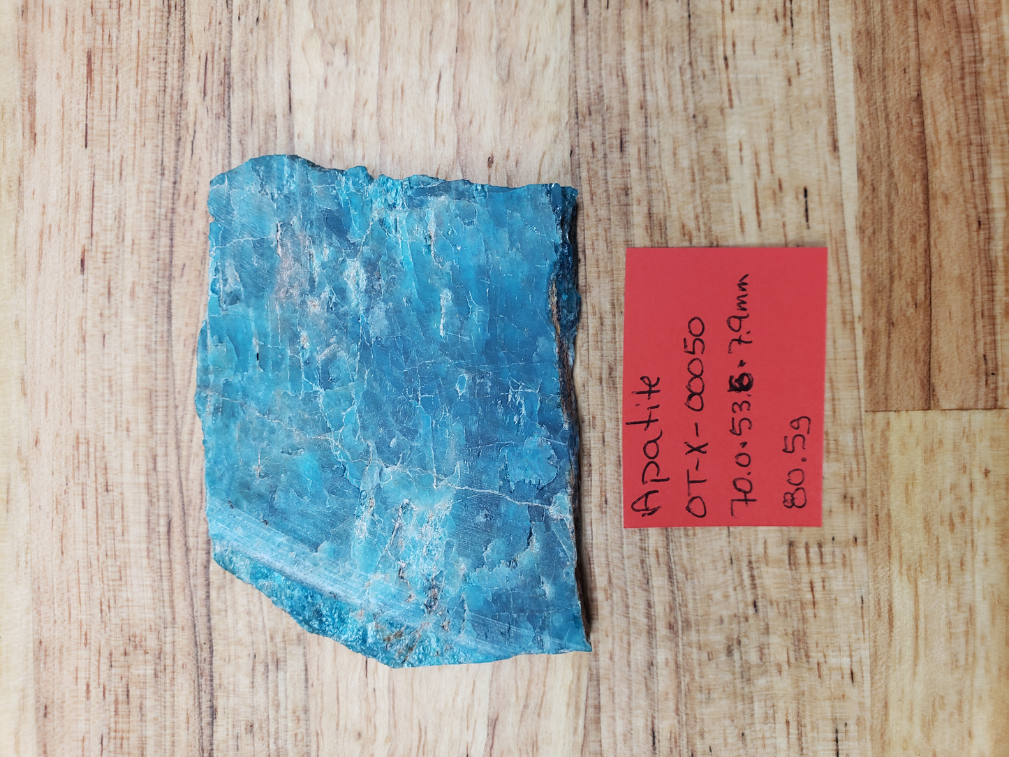 Apatite OT-x-00050